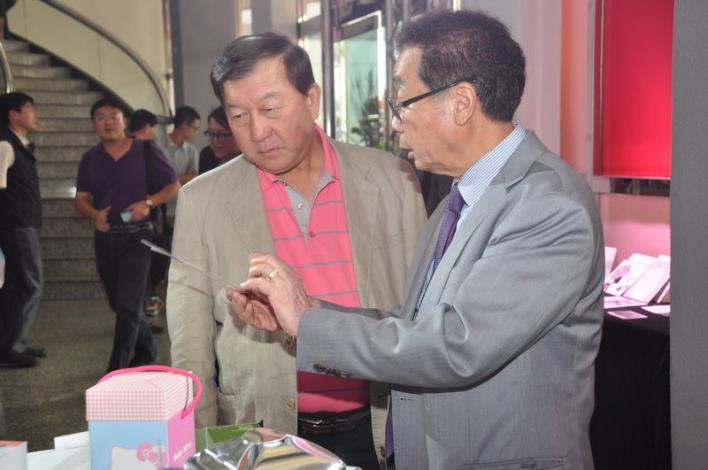 豪門彩色印刷產品發表會　邱縣長前往祝賀