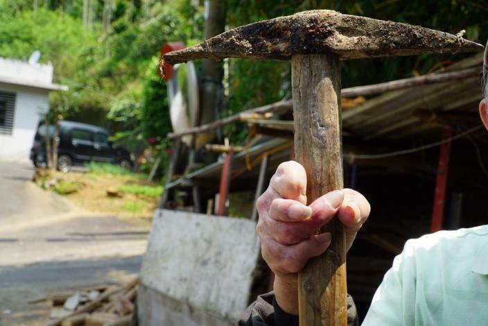 「還沒死就先埋」　臺三線上80歲老礦工說故事 共13張圖片