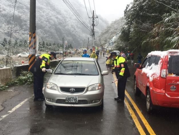 新竹縣山區降瑞雪     警方公佈交通管制措施