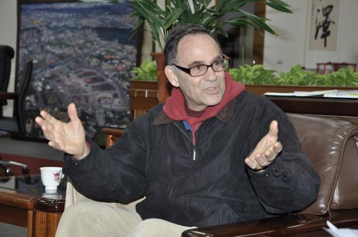 丁松青神父奉獻原鄉36載　縣長允協助成立青年活動中心 共12張圖片