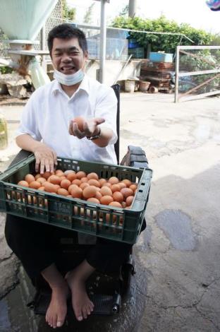 輪椅雞王陳全鴻計畫打造庇護農場 縣府全力協助 共2張圖片