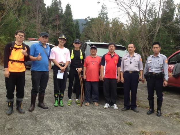 竹東分局警員宋開明奔走山頭三小時 尋獲失聯登山客