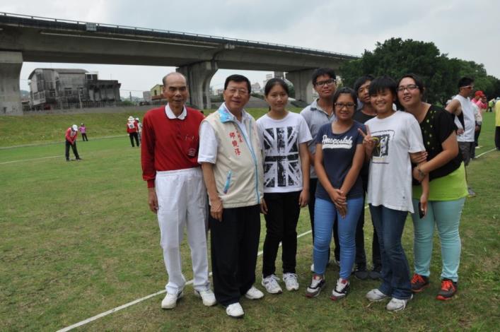 93歲翁李堯章打槌球健身　縣長籲年輕族群多學習 共23張圖片