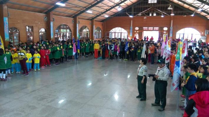 垂降、攀岩、呼口號　竹縣幼童軍、幼女童軍舍營活動萬瑞森林遊樂區登場