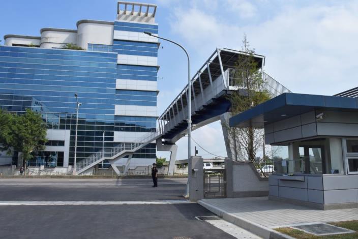 新普科技捐贈跨越台一線人行陸橋予湖口鄉公所