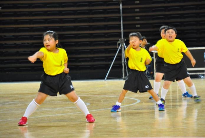 全縣國中小健身操比賽53隊900同學暢快流汗擁抱健康 共7張圖片