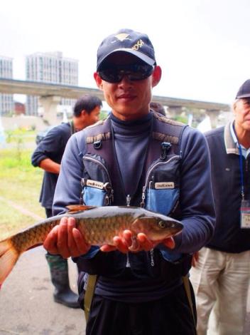 嚴重危害原生魚種　釣魚環保協會舉辦移除何氏棘魞釣魚比賽 共3張圖片