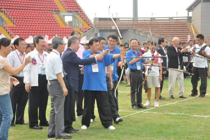 亞洲城市射箭錦標賽在竹縣　縣長小試身手成績不錯