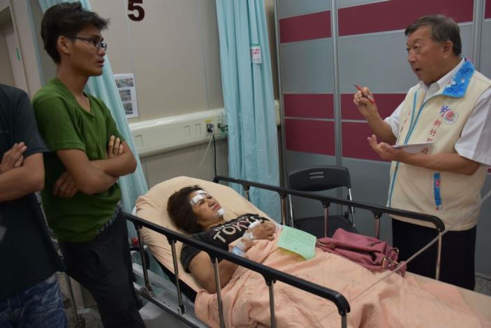 新竹工業區爆炸火災邱縣長探視傷者