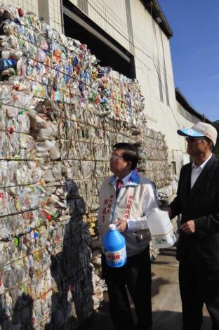 收集百萬罐成果展現暨光雕植生牆造型亮相 共6張圖片