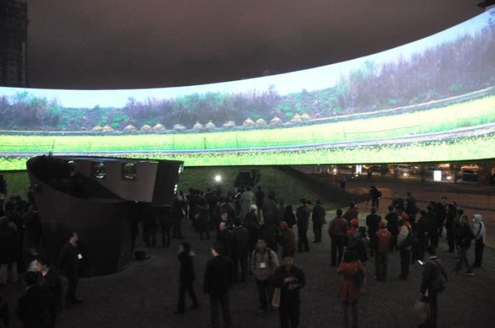 台達集團「永續之環」點燈　帶給遊客新視覺感受