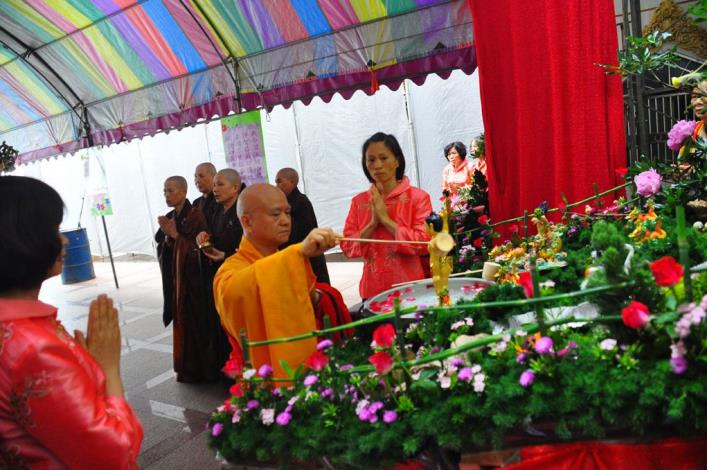 慈母愛菩薩心-潮音禪寺「浴佛法會暨母親節」祈福活動 共3張圖片