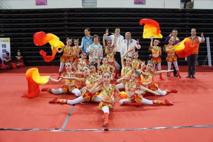 全國學生舞蹈比賽北區甲組決賽  二千人齊聚新竹縣體育館比「舞」 共5張圖片