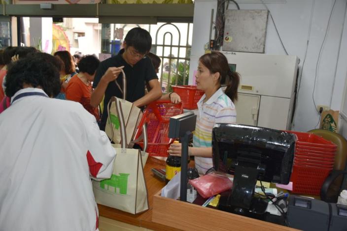 最新鮮的蔬果在這裡　六家農民直銷站開幕 共10張圖片