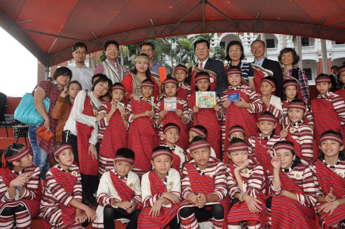 新竹之光　桃山國小30位學童國慶大會領唱國歌 