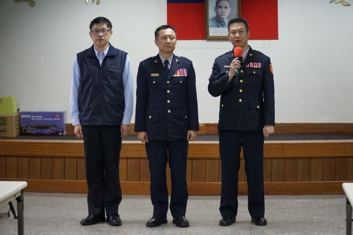 警民合作抓搶匪 局長頒獎表義行 警民合作抓搶匪 局長頒獎表義行