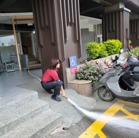 官網-新竹縣政府消保官辦公室日前召集交通旅遊處、工務處、消防局、警察局進行縣內旅宿業聯合查核3