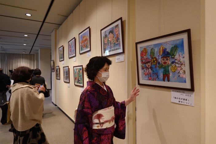竹縣小學生畫出客家原民風情　細膩構圖創意驚豔日本