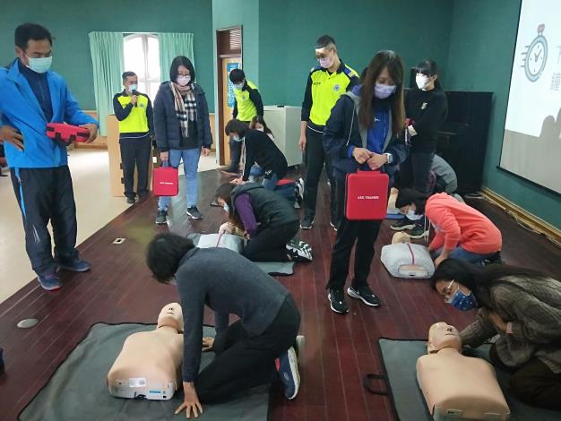 新竹縣辦學校AED管理員訓練 共同守護全校師生安全