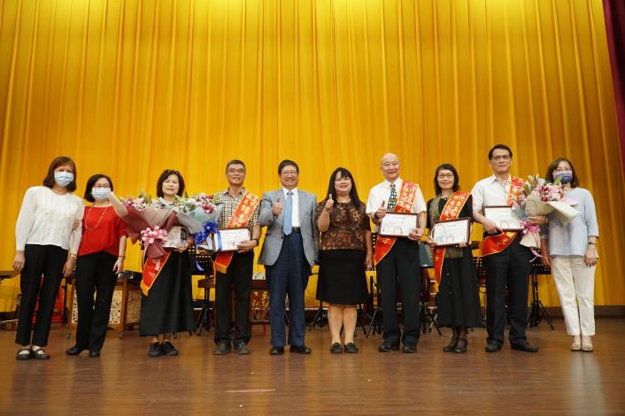 竹東高中建校75周年校慶   縣長楊文科祝賀並頒獎傑出校友