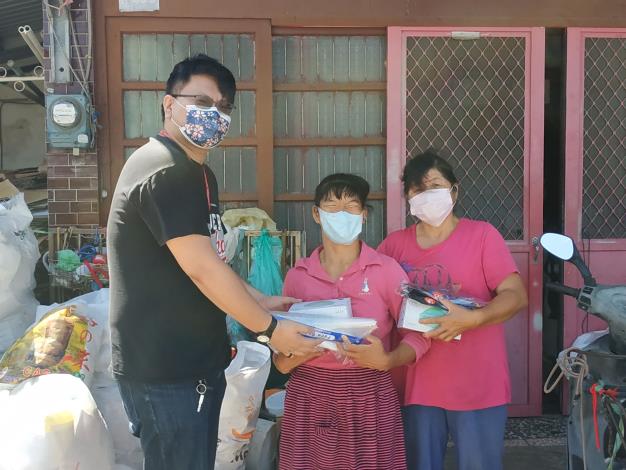 德鴻營造企業捐防疫物資　守護竹縣資源回收個體戶共同抗疫