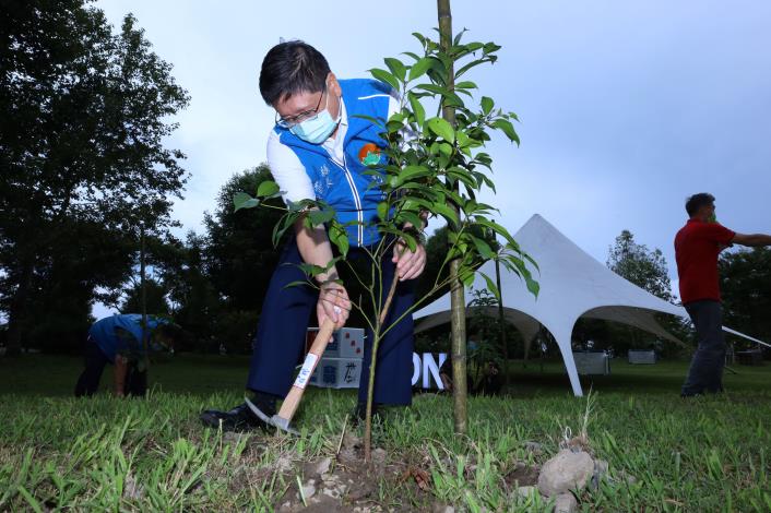 企業攜手縣府共同響應森林植樹 將打造亞洲第一座高山森林幼兒足球場