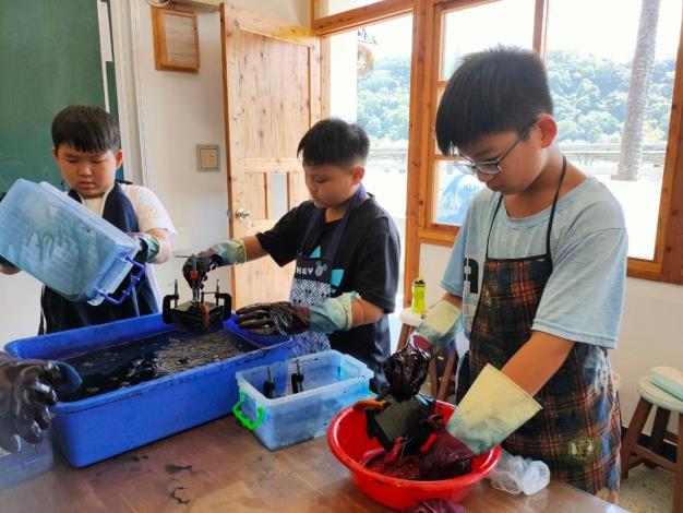 新竹縣第9所實驗學校在五龍國小   科技教育成亮點 共2張圖片