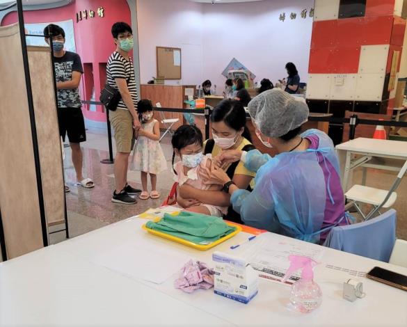 竹縣+1084    下週六社區接種站成年、嬰幼兒疫苗開放預約
