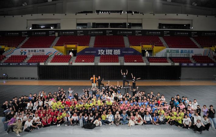 官網DSC03294-表演團隊結合專業舞者、在地表演團體及新竹縣各級學校。.JPG