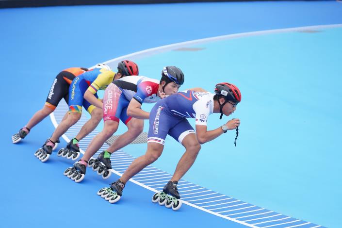新竹縣滑輪溜冰選手全力備戰，圖為日前練習狀況。
