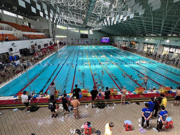 S__2687002112年全大運即日起展開，新竹縣政府協辦，提供新竹縣游泳館作為游泳賽事的場地。