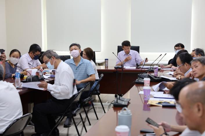 IMG_3211豐邑公司在專案小組會議上報告搶險施工進度 (2).JPG