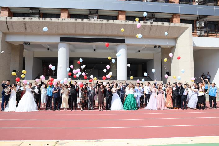 官網0B5A7183集團結婚典禮在施放汽球後圓滿完成.JPG