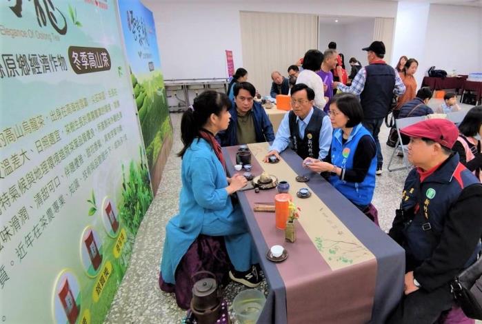 官網-典禮上宣布12月竹縣品茶節活動開跑，邀請民眾來新竹縣農會免費喝特等茶。