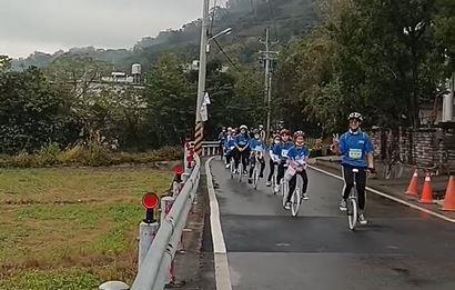 新竹縣第二屆兒童獨輪車壯遊1月19日登場，兒童選手暢遊竹22鄉道美麗風光。 (1).JPG