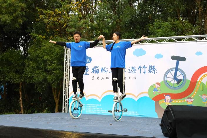 官網-獨輪車教練示範表演。 (3).JPG