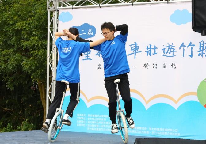 官網-獨輪車教練示範表演。 (2).JPG