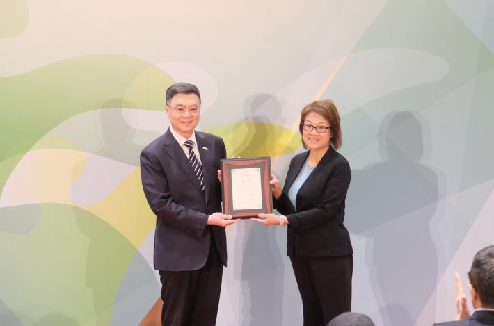 6FE24CE5-0953-4B97-B099-C9272EE77787