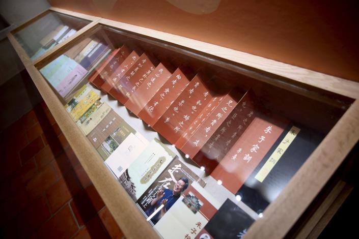 IMG_6632修復後的朱氏家廟陳列文物