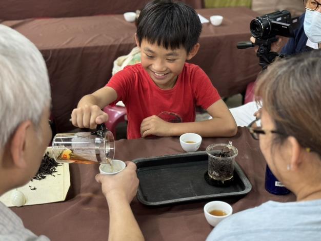 親子活動拉近祖孫情感_0