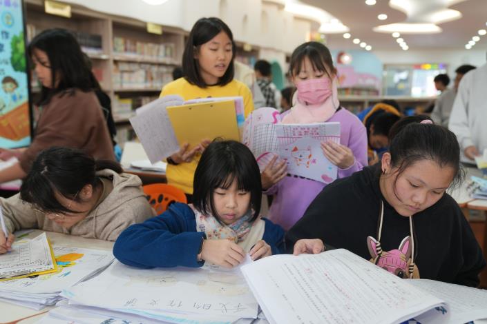 中山國小榮獲閱讀磐石學校獎，在校園推廣閱讀活動。