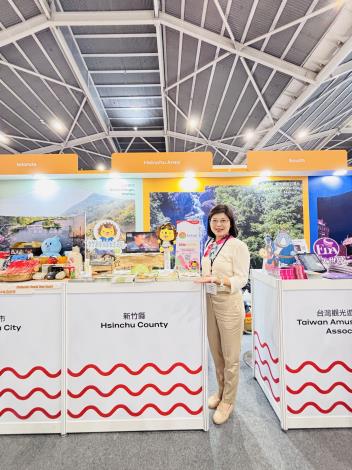 縣政府秘書長李安妤偕皮皮獅參加旅展6E6AAD1-1D1B-4616-B1AF-D68FA79F5629