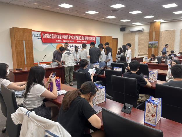 竹縣青年公部門暑期工讀結業座談S__7716892_0