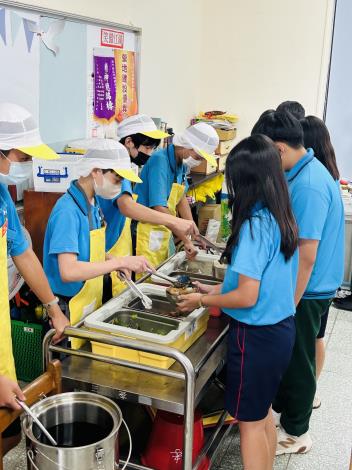 強化學校午餐品質