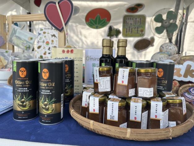 新竹縣特色農特產品於「一起嘉 遊」中臺灣農創市集展售