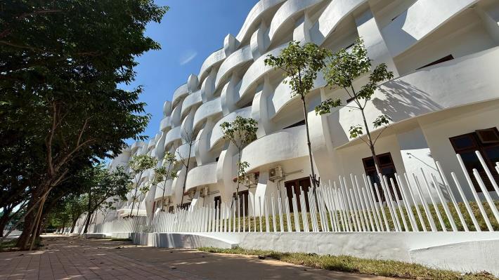 網~文興國中校舍外觀