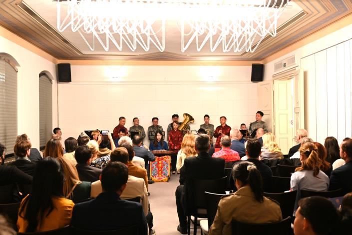 官網-演出最末場次於斯洛伐克齊希宮音樂廳舉行