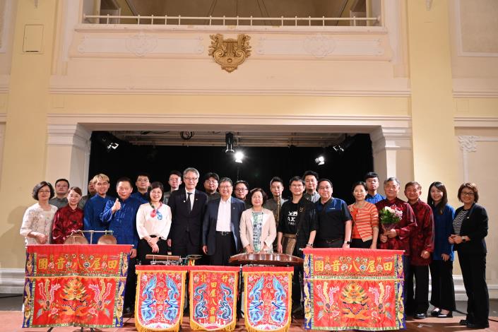 官網-新竹縣藝文團隊首度以客家八音與跨界共演形式進軍歐洲主流舞台