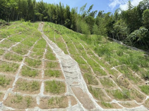 尖石鄉玉峰村上抬耀聯絡道2K 000公共設施災害復建工程(1)