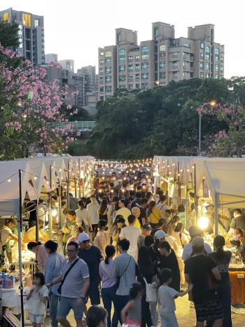 官網-市集帶動人潮